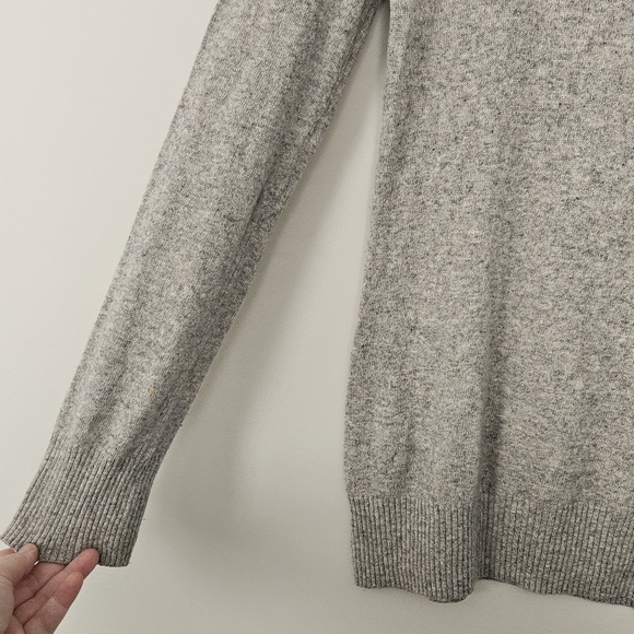 Tory Burch Gray Metino Wool Blend Long Sleeve 1/3 Zip Sweater Size L - Picture 3 of 10